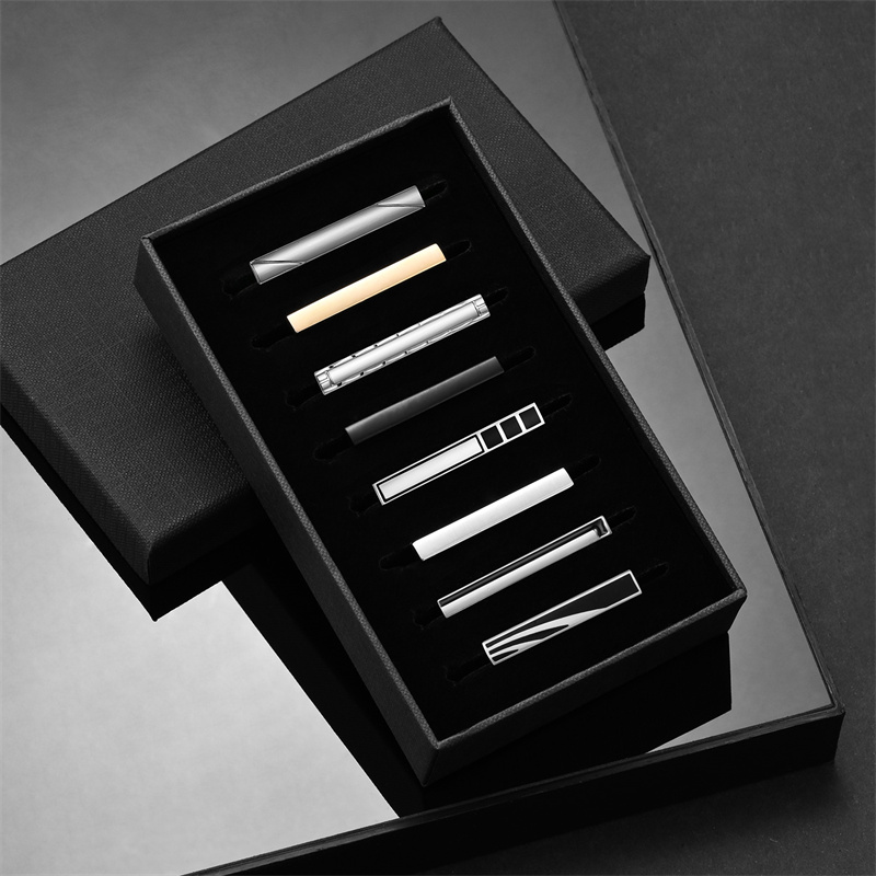 Men Accessories Gift Box - 8 PCS Short Tie Clips Set